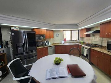VENTA  DEPARTAMENTO BOSQUES DE LAS LOMAS [R]