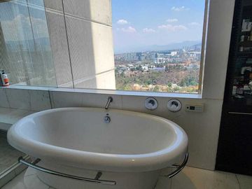 VENTA DEPARTAMENTO  EN TORRE ALTUS, BOSQUES DE LAS LOMAS (R)
