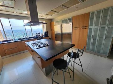 VENTA DEPARTAMENTO  EN TORRE ALTUS, BOSQUES DE LAS LOMAS (R)