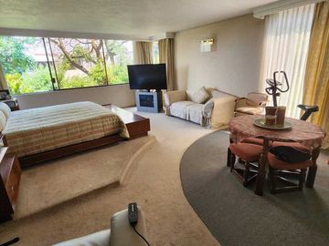 Excelente Casa en Venta Bosques de las Lomas (R)