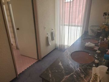 Excelente Casa en Venta Bosques de las Lomas (R)