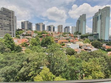 Venta super departamento remodelado Bosques de las Lomas (R)