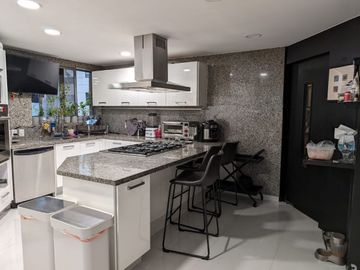 Venta super departamento remodelado Bosques de las Lomas (R)