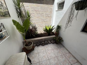 Casa tipo duplex en Barrio Naon