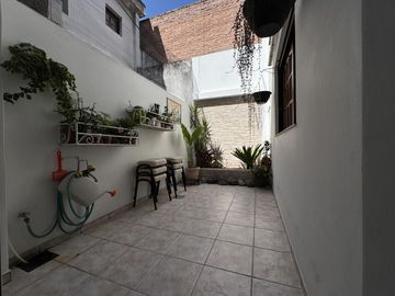 Casa tipo duplex en Barrio Naon