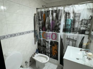 Casa tipo duplex en Barrio Naon