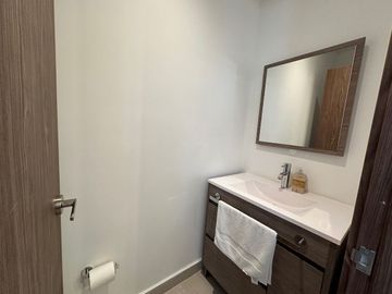 Departamento amueblado en venta Vía Montejo, Mérida, Yucatán.