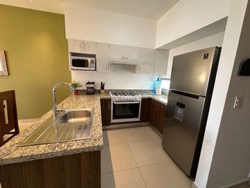 Departamento amueblado en venta Vía Montejo, Mérida, Yucatán.
