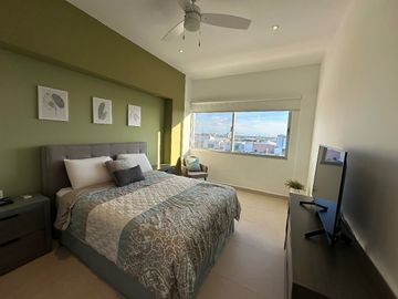 Departamento amueblado en venta Vía Montejo, Mérida, Yucatán.