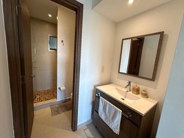 Departamento amueblado en venta Vía Montejo, Mérida, Yucatán.