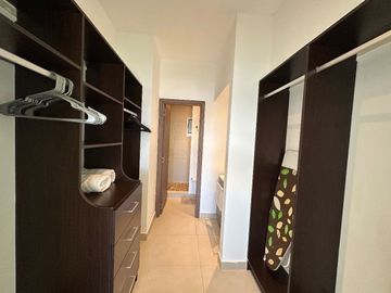 Departamento amueblado en venta Vía Montejo, Mérida, Yucatán.