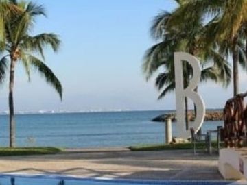 LO MEJOR DE VALLARTA ES PARA TI