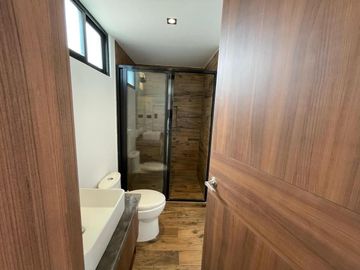 CASA LISTA PARA TÍ EN LOMAS II , DISEÑO Y COMODIDAD A 5 MIN DE SONATA