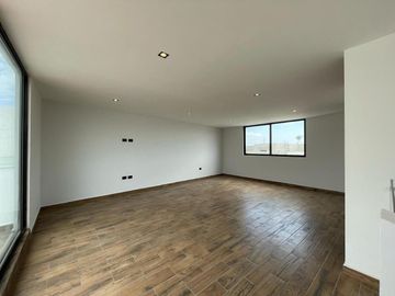 CASA LISTA PARA TÍ EN LOMAS II , DISEÑO Y COMODIDAD A 5 MIN DE SONATA