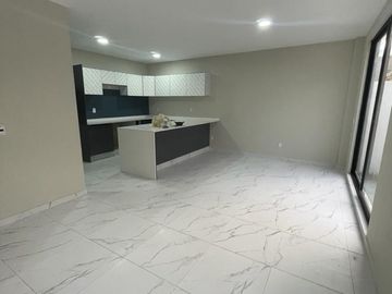ES CASA EN VENTA EN RESIDENCIAL LAGO ESMERALDA