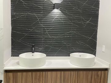 ES CASA EN VENTA EN RESIDENCIAL LAGO ESMERALDA