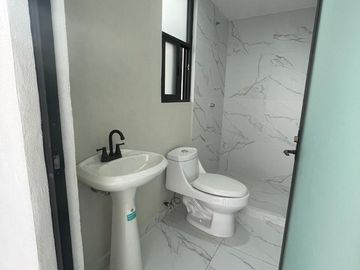 ES CASA EN VENTA EN RESIDENCIAL LAGO ESMERALDA