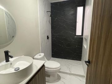 ES CASA EN VENTA EN RESIDENCIAL LAGO ESMERALDA