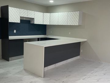 ES CASA EN VENTA EN RESIDENCIAL LAGO ESMERALDA