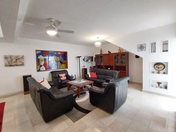CC BAJÓ DE PRECIO!!! VENTA DE HERMOSA Y AMPLIA CASA, SANTA CATARINA, COYOACÁN