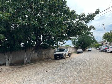 RESIDENCIAL TERRENO VENTA LOMAS DEL CUATRO