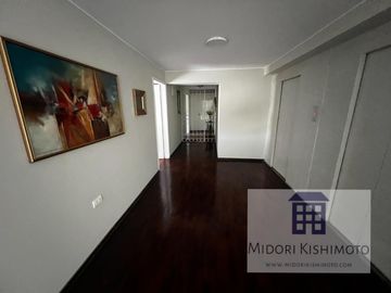 Flat en Javier Prado Oeste Cdra 5 - San Isidro