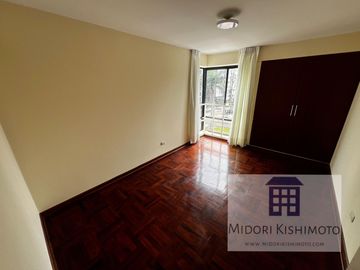 Flat en Javier Prado Oeste Cdra 5 - San Isidro