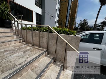 Flat en Javier Prado Oeste Cdra 5 - San Isidro