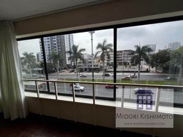 Flat en Javier Prado Oeste Cdra 5 - San Isidro