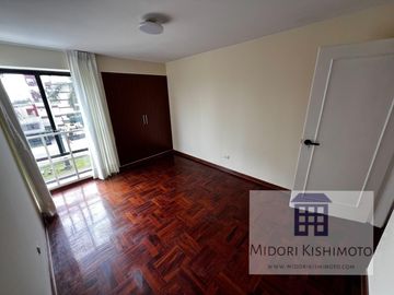 Flat en Javier Prado Oeste Cdra 5 - San Isidro