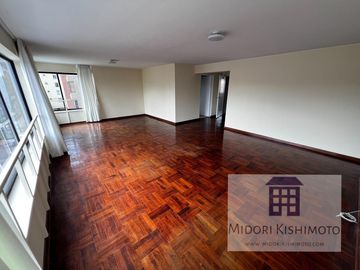 Flat en Javier Prado Oeste Cdra 5 - San Isidro