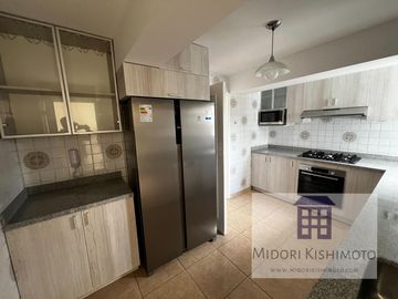 Flat en Javier Prado Oeste Cdra 5 - San Isidro
