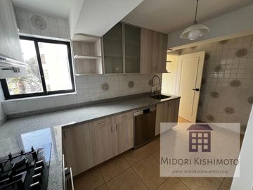 Flat en Javier Prado Oeste Cdra 5 - San Isidro