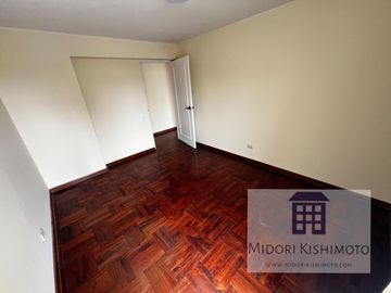 Flat en Javier Prado Oeste Cdra 5 - San Isidro