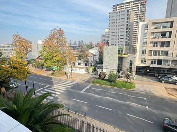 Se Vende!! Luminoso Y Amplio Depto. Dúplex En Villa Frei