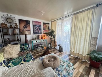 Se Vende!! Luminoso Y Amplio Depto. Dúplex En Villa Frei