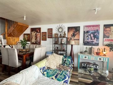 Se Vende!! Luminoso Y Amplio Depto. Dúplex En Villa Frei