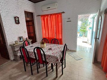Casa PH en venta en Piñeyro
