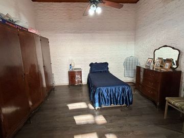 Casa PH en venta en Piñeyro