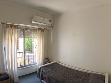 Casa en venta de 5 dormitorios c/ cochera en Centro Oeste
