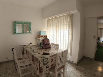 Casa en venta de 5 dormitorios c/ cochera en Centro Oeste