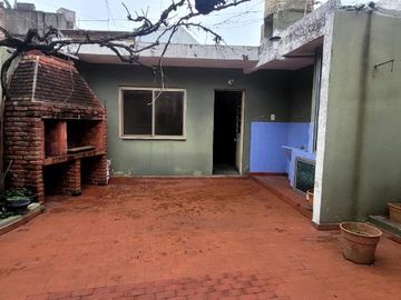 Departamento Tipo Casa en venta en Lanus Oeste
