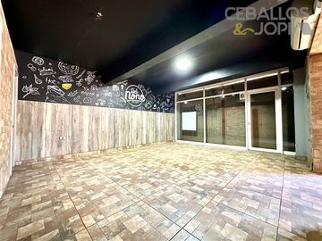 Local Comercial en Venta en Avenida Victoria con Ignacio Carrera Pinto
