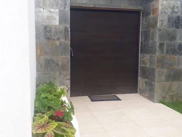 100 % FINANCIADA VENDO CASA A 1 SOLO NIVEL y / O DE UN PISO