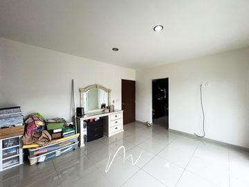 BOSQUES CEDROS, CON UBICACION PRIVILEGIADA