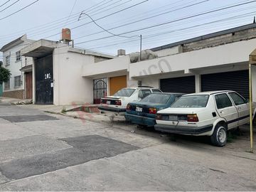 Inmueble comercial en venta, locales comercial, bodega y salón de eventos.