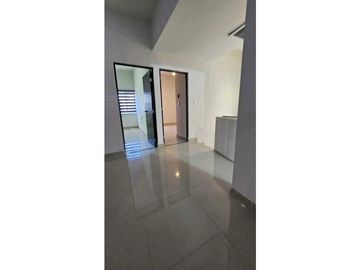 Casa moderna semi nueva en VENTA en Fracc. SANTA CLARA