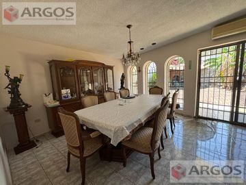 CASA EN VENTA EN VISTA HERMOSA