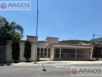 CASA EN VENTA EN VISTA HERMOSA