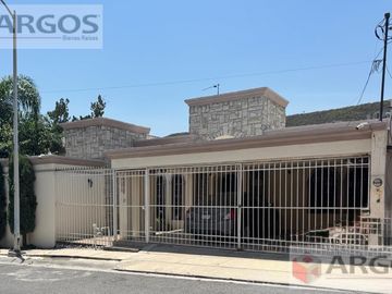 CASA EN VENTA EN VISTA HERMOSA